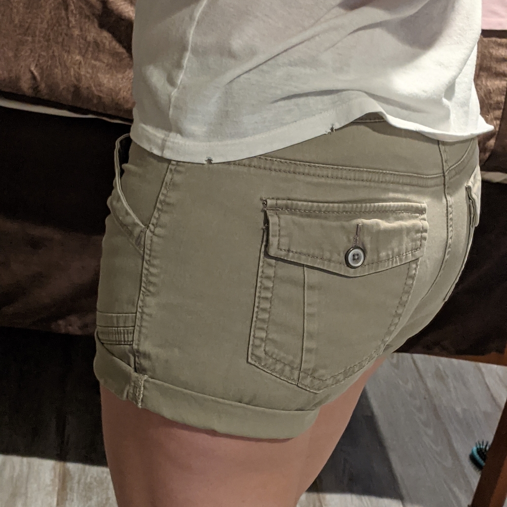 Supplies shorts khaki size 6 - Picture 5 of 6